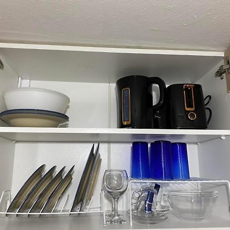 Olas 1-Bedroom Apartment Near The Center Of Атина Екстериор снимка