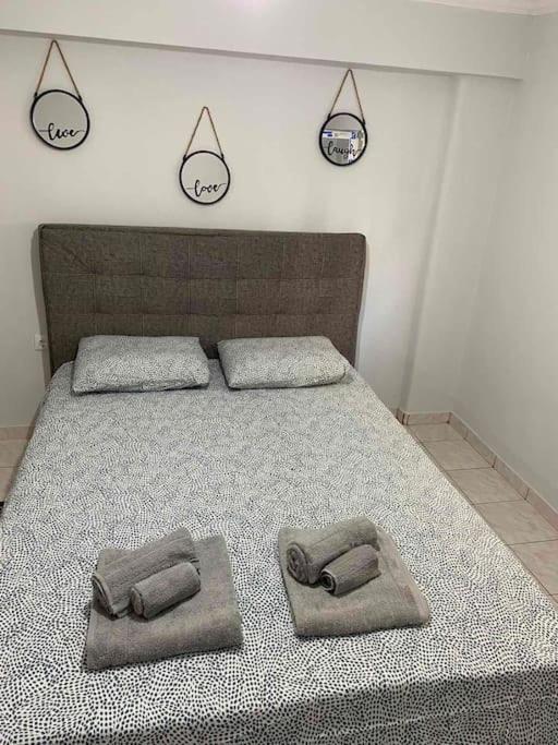 Olas 1-Bedroom Apartment Near The Center Of Атина Екстериор снимка